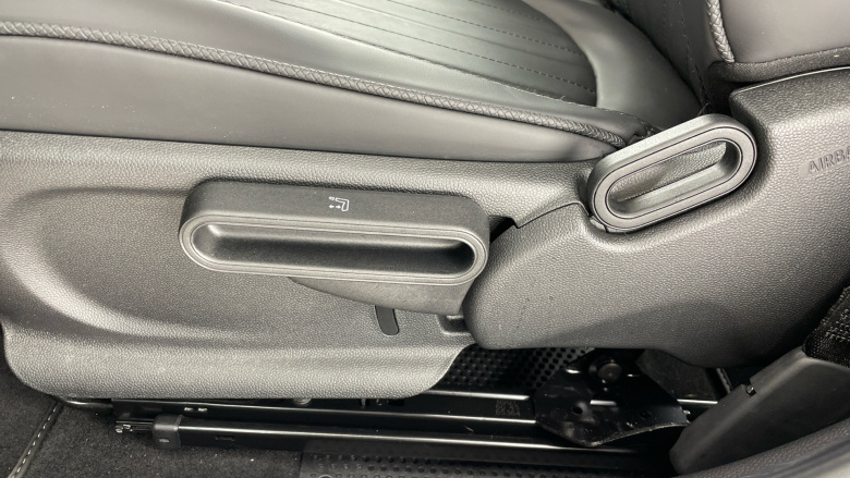 MINI Hatchback 1.5 Cooper Exclusive 5dr Auto [Comfort Pack] Petrol Hatchback